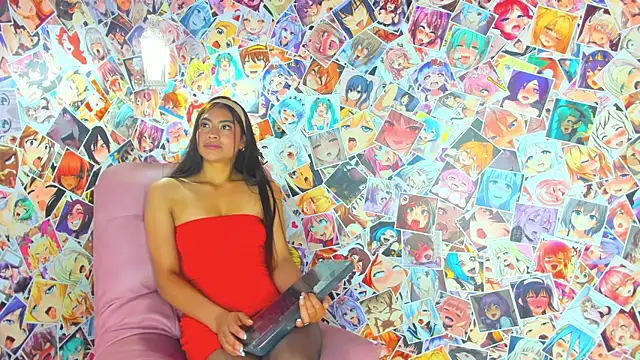 Emily Mitchell online show from 14, 11, 2025