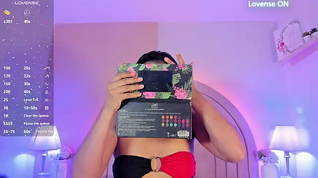 Snapshot of MarcelineTemptation chatting on 6, 10, 2025 MarcelineTemptation online show from 6, 10, 2025