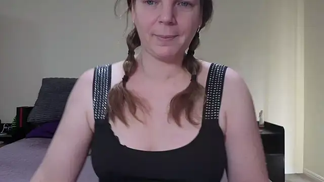 Snapshot of aussiepeaches chatting on 10, 2, 2026 aussiepeaches online show from 10, 2, 2026