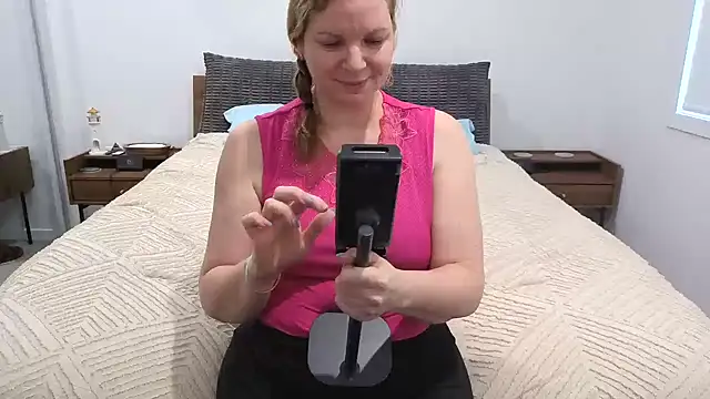Snapshot of aussiepeaches chatting on 15, 5, 2026 aussiepeaches online show from 15, 5, 2026