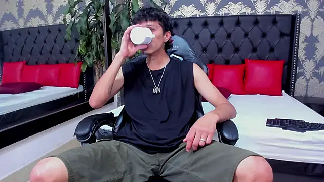 Lean Portman online show from 22, 4, 2026