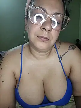 Snapshot of gitanadeluxe chatting on 20, 9, 2025 gitanadeluxe online show from 20, 9, 2025