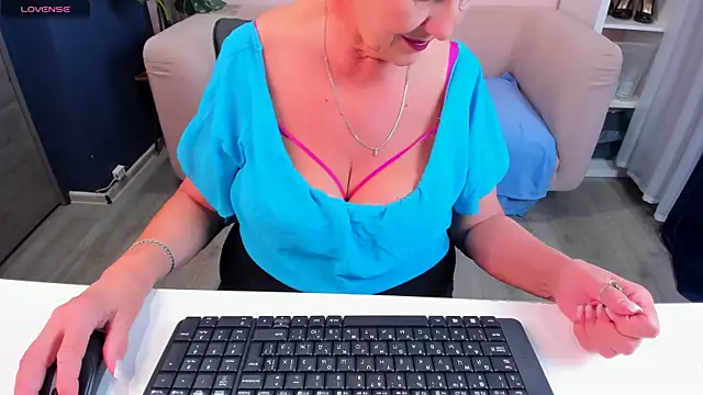 HotandMature online show from 20, 1, 2025