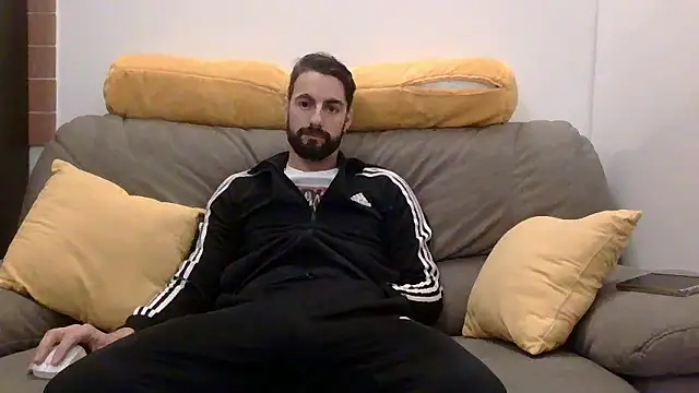 Amicisegreti online show from 12, 1, 2026