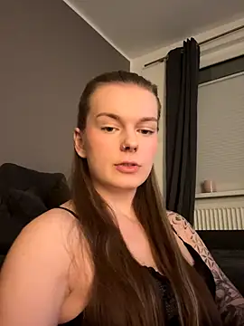 LisaFreier online show from 27, 10, 2025