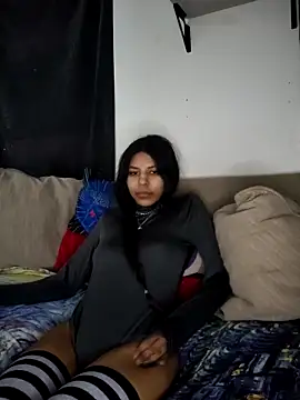 Snapshot of Sum1sDahtr chatting on 4, 10, 2025 Sum1sDahtr online show from 4, 10, 2025