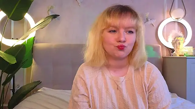 Snapshot of DianaJacobs chatting on 7, 11, 2025 DianaJacobs online show from 7, 11, 2025