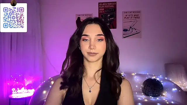 LinaMour online show from 4, 4, 2026