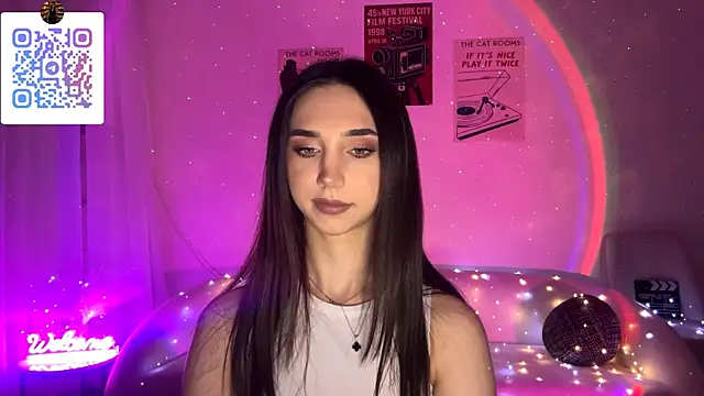 LinaMour online show from 13, 4, 2026