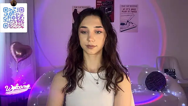 Snapshot of LinaMour chatting on 27, 5, 2026 LinaMour online show from 27, 5, 2026