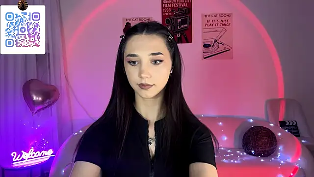 Snapshot of LinaMour chatting on 29, 5, 2026 LinaMour online show from 29, 5, 2026