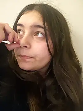 Snapshot of KatieLace chatting on 12, 10, 2025 KatieLace online show from 12, 10, 2025