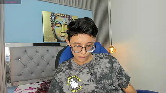 Snapshot of SantiagoRusso18 chatting on 23, 4, 2026 SantiagoRusso18 online show from 23, 4, 2026