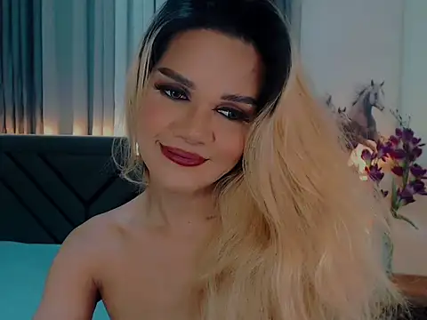Snapshot of BellaBumzyy chatting on 27, 9, 2025 BellaBumzyy online show from 27, 9, 2025