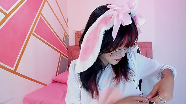 Lucy boobss online show from 3, 3, 2026