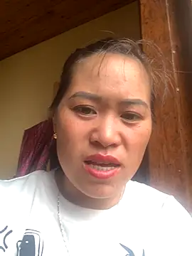 tuyetnhi-00 online show from 10, 9, 2025