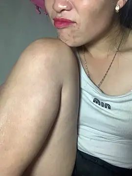 tuyetnhi-00 online show from 8, 10, 2025