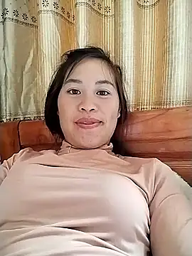 tuyetnhi-00 online show from 1, 11, 2025