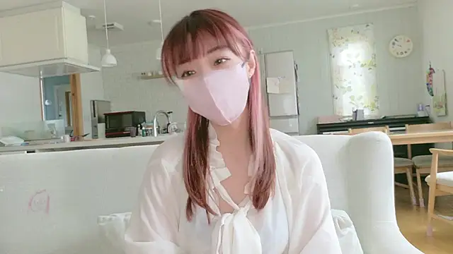 Snapshot of SUZU_1201 chatting on 23, 4, 2026 SUZU 1201 online show from 23, 4, 2026