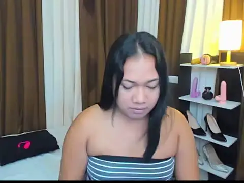 TsUncutKaren online show from 3, 10, 2025