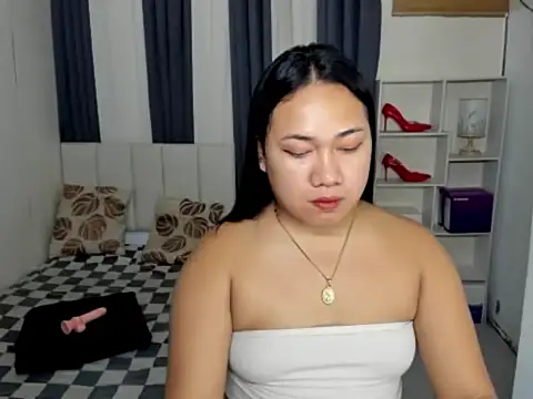 TsUncutKaren online show from 6, 1, 2026