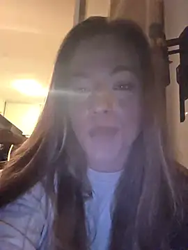 Snapshot of Luna_Lynn chatting on 17, 7, 2026 Luna Lynn online show from 17, 7, 2026