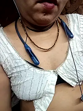 Snapshot of Priya_tyagi chatting on 12, 9, 2025 Priya tyagi online show from 12, 9, 2025