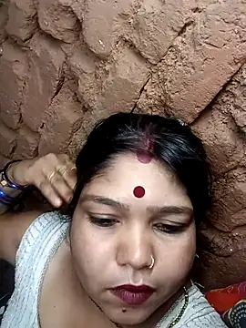 Snapshot of Priya_tyagi chatting on 13, 9, 2025 Priya tyagi online show from 13, 9, 2025