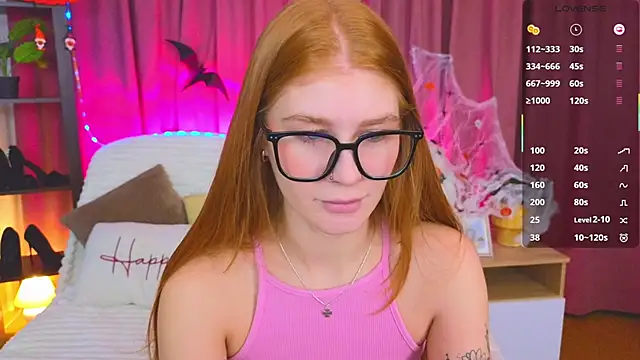 JuliaPowers  online show from 28, 10, 2025