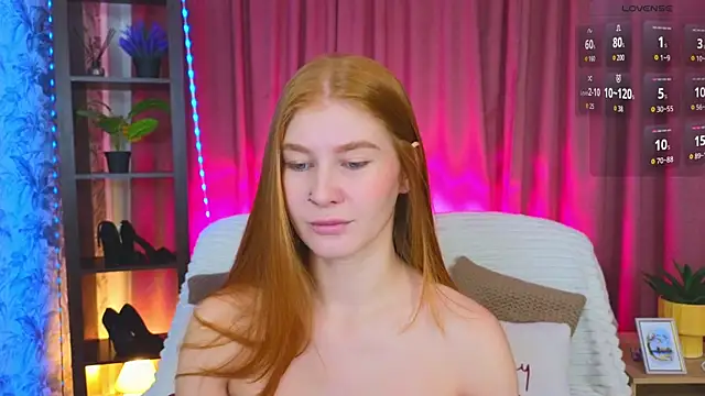 JuliaPowers  online show from 6, 11, 2025