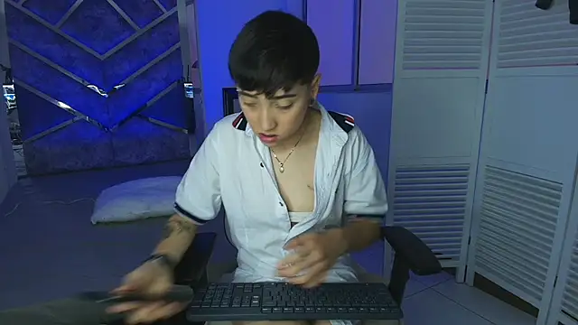 Eryx Eriscor online show from 27, 10, 2025