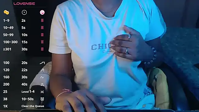 Snapshot of hot_riaa25 chatting on 23, 7, 2026 hot riaa25 online show from 23, 7, 2026