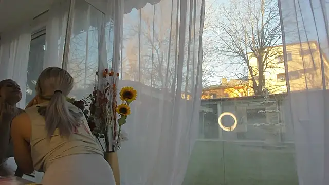 Ella Vee online show from 7, 3, 2026