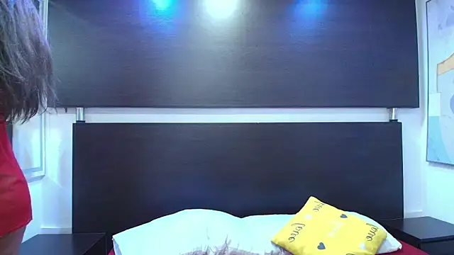 Snapshot of Bell_jhonss chatting on 12, 9, 2025 Bell jhonss online show from 12, 9, 2025