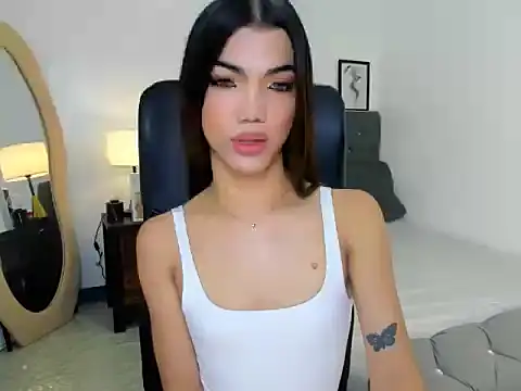 CassieSommereux online show from 25, 11, 2025