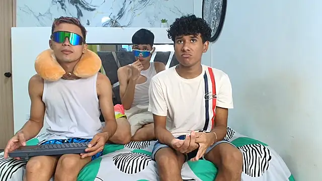 LONDON BOYS1 online show from 30, 11, 2025