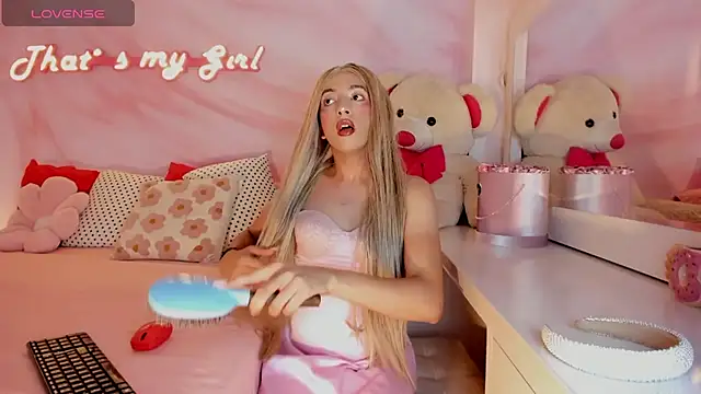 Isabella glam online show from 13, 10, 2025