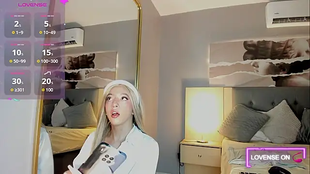 Isabella glam online show from 14, 11, 2025