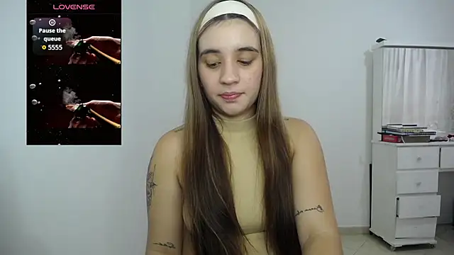 Ambar lynn online show from 18, 10, 2025