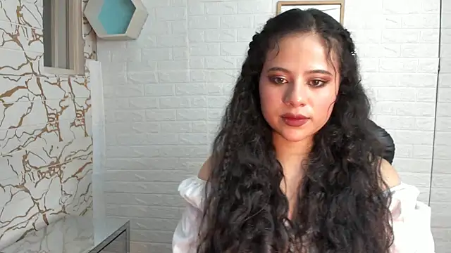 Snapshot of Dafne_Cleo chatting on 22, 9, 2025 Dafne Cleo online show from 22, 9, 2025