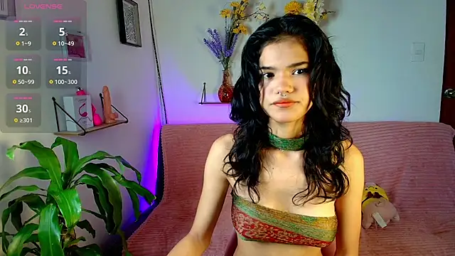 emycarver09 online show from 13, 10, 2025