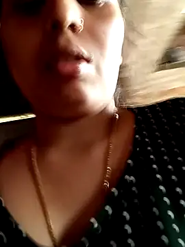 Snapshot of Cute_Pagli chatting on 6, 10, 2025 Cute Pagli online show from 6, 10, 2025