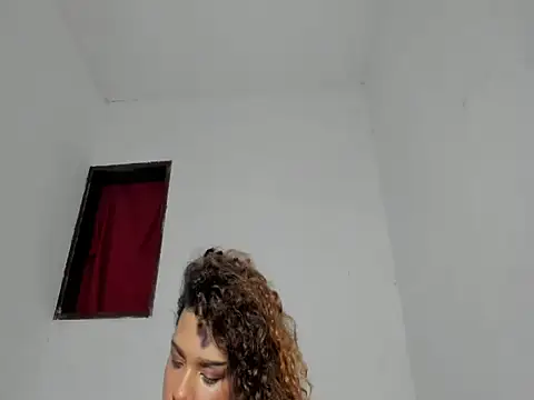 Snapshot of calliedemon_ chatting on 7, 7, 2026 calliedemon online show from 7, 7, 2026