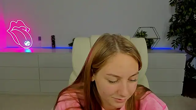 MilaAddams online show from 21, 11, 2025