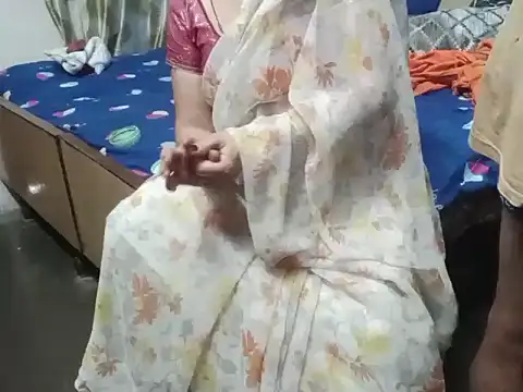 Snapshot of manustripjob chatting on 8, 6, 2026 manustripjob online show from 8, 6, 2026