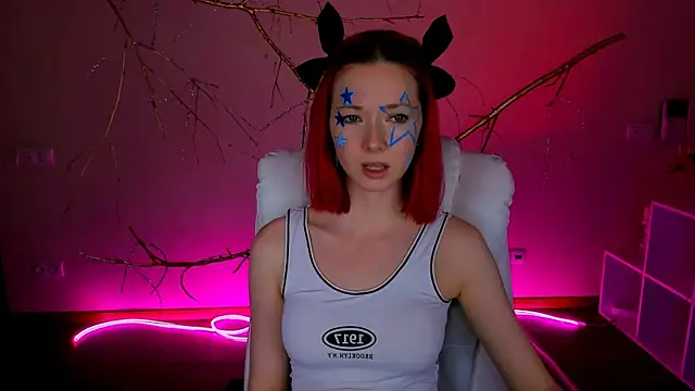 Snapshot of KimBoydd chatting on 28, 11, 2025 KimBoydd online show from 28, 11, 2025