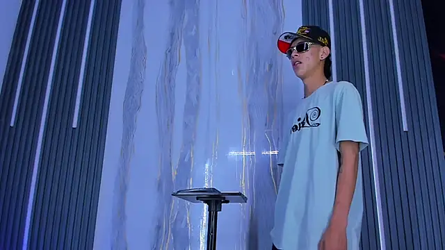 Dante Brown1  online show from 9, 10, 2025