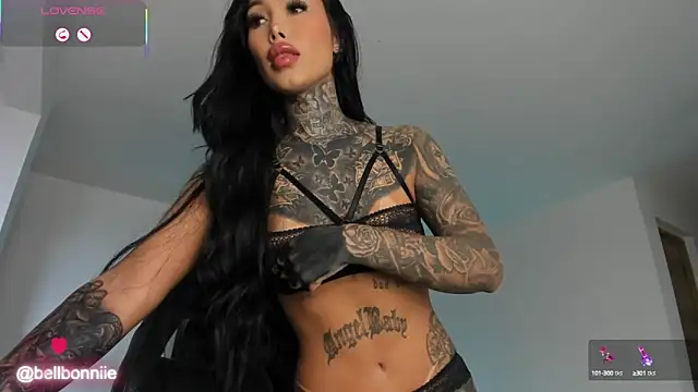 Snapshot of belllbonniie chatting on 8, 9, 2025 belllbonniie online show from 8, 9, 2025