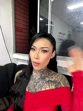 Snapshot of belllbonniie chatting on 5, 10, 2025 belllbonniie online show from 5, 10, 2025