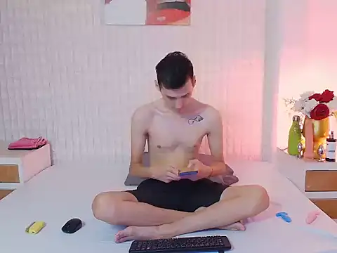 LuigiMarchetti online show from 9, 11, 2025